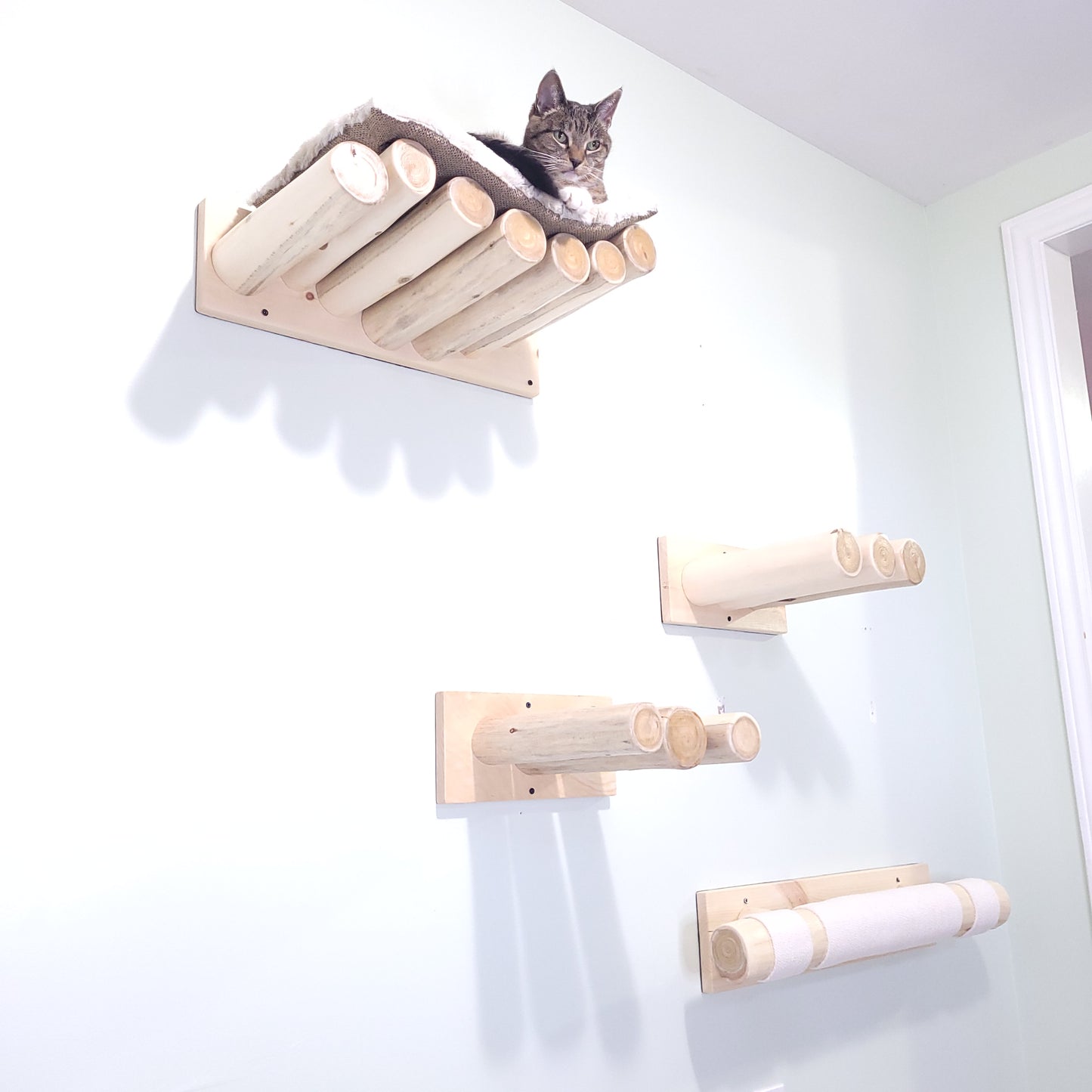 Cat Bed Natural - wall mounted
